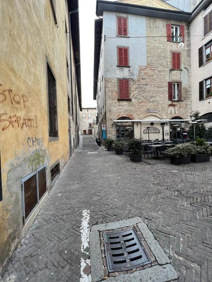 Nur 1 Casa Vacanze Bergamo Apartment